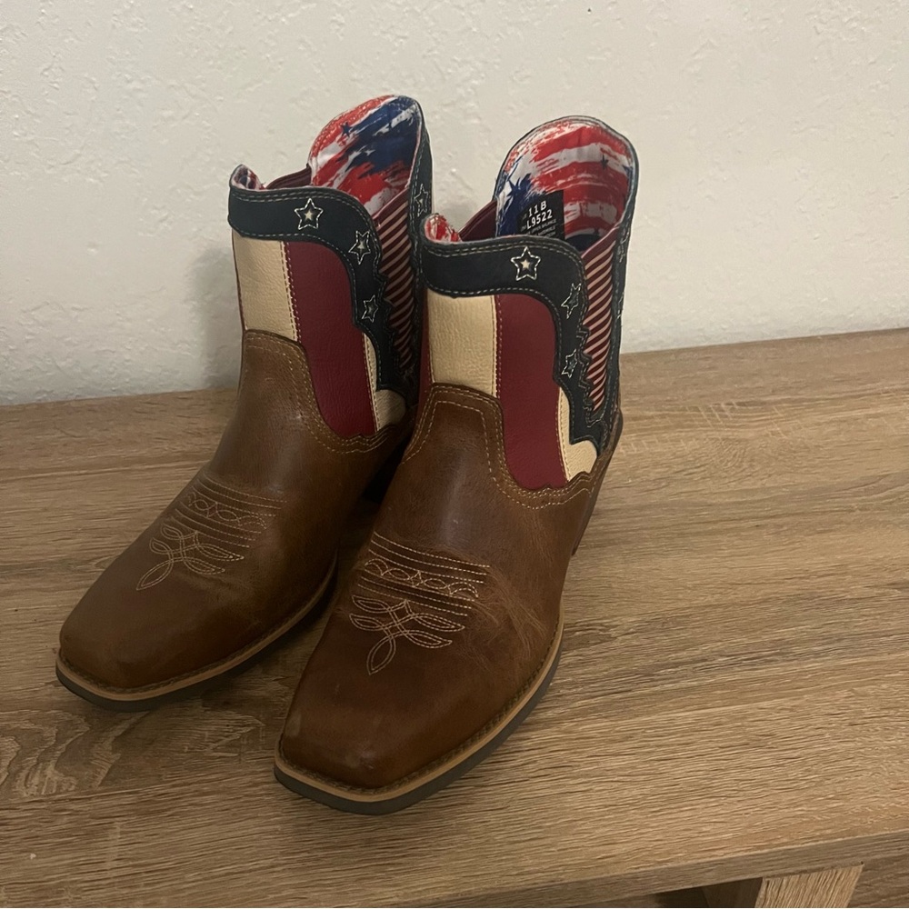 Short Justin Boots